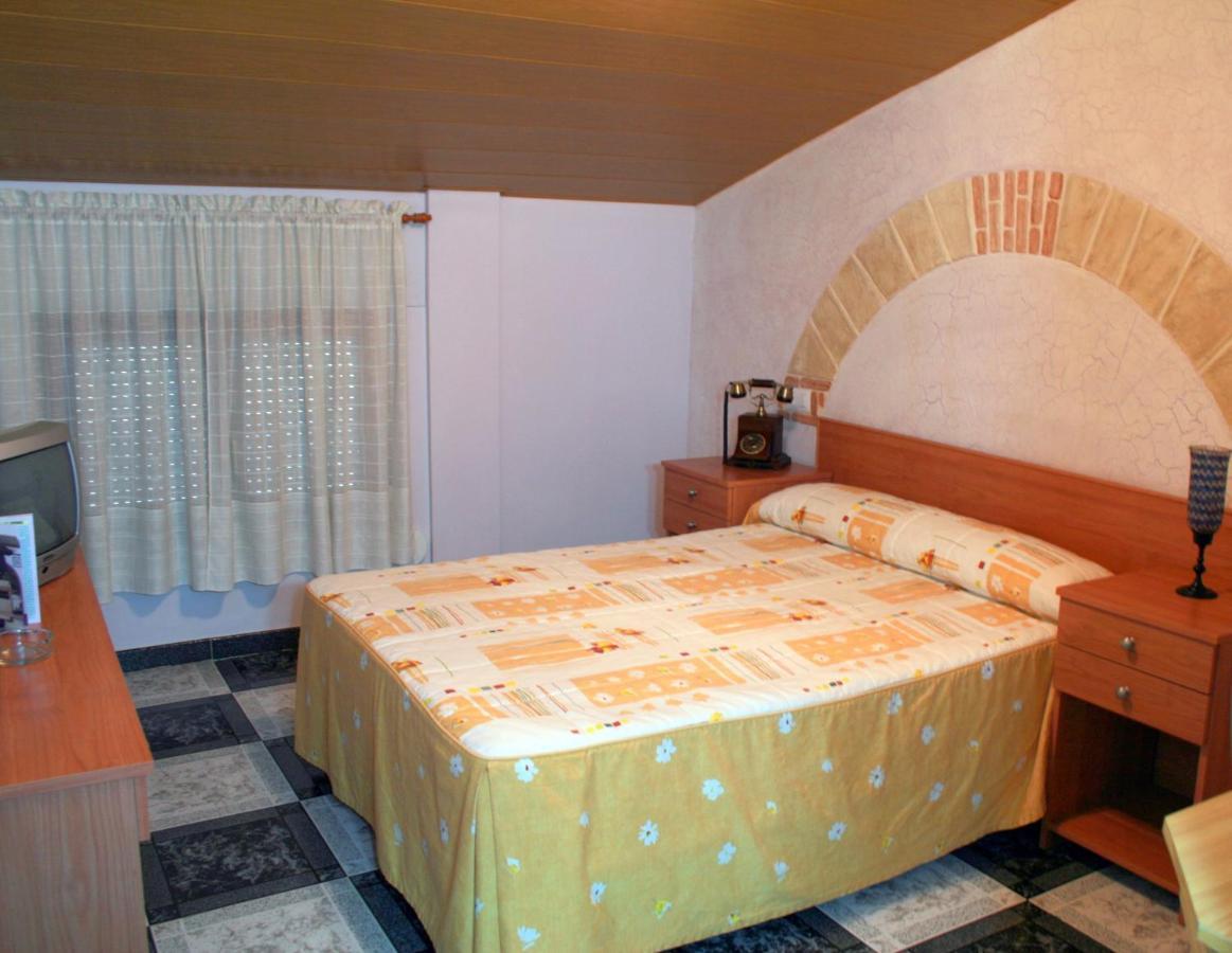 El Torreon Del Miguelete Hotel Miguel Esteban Buitenkant foto